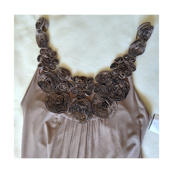 NWT Dress with Rosette Detail/Bubble Hem Sz M - Picture 8 of 8